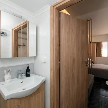 Capsule House - Modern Near Old Town And Apartment